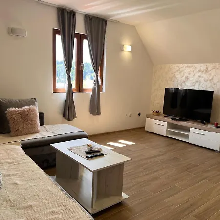 Apartment Beli Medved *