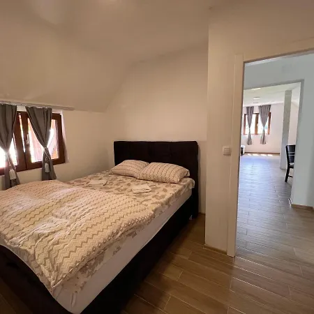 Beli Medved バイナ・バシュタ